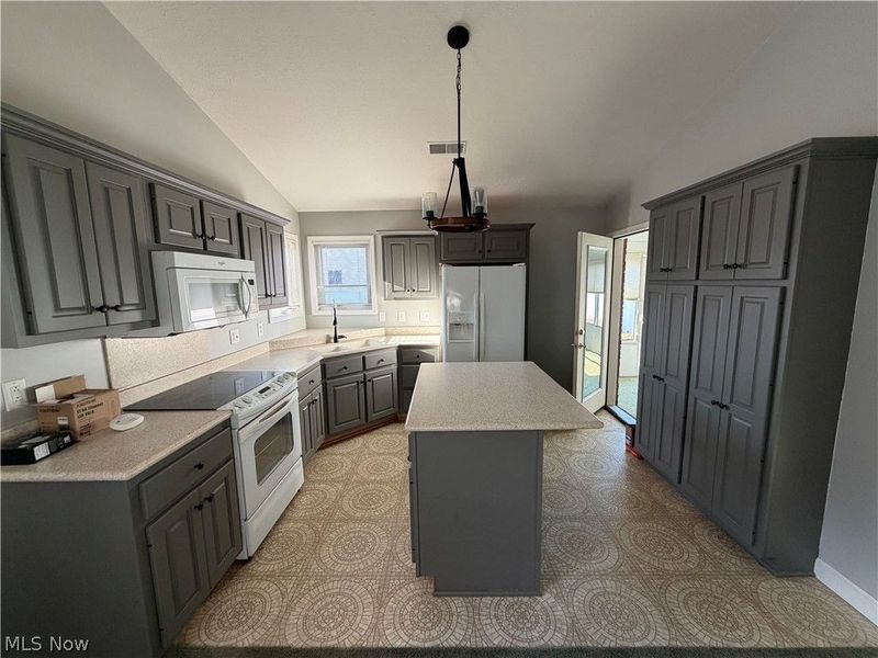 20 Silos, Williamstown, WV 26187 Photo 19