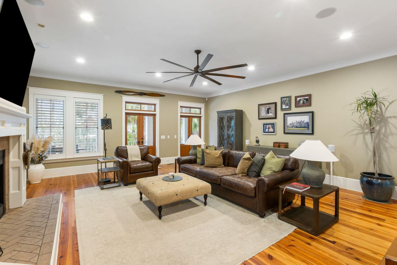 4058 Ten Shillings Way Photo 5