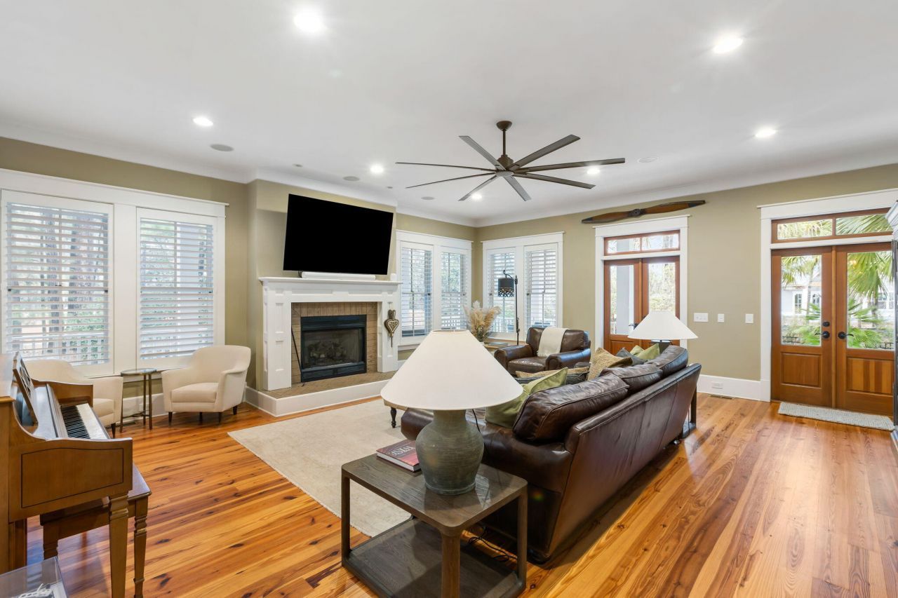 4058 Ten Shillings Way Photo 6