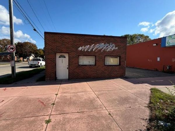 4809 S Beech Daly Street, Dearborn Heights, MI 48125