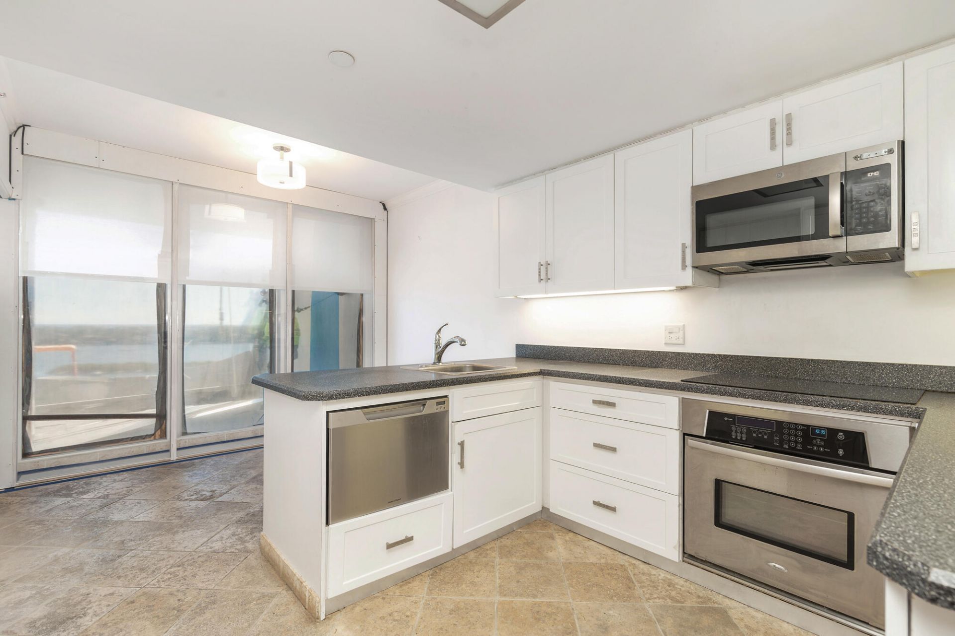 525 S Flagler Drive, Unit 9b, West Palm Beach, FL 33401 Photo