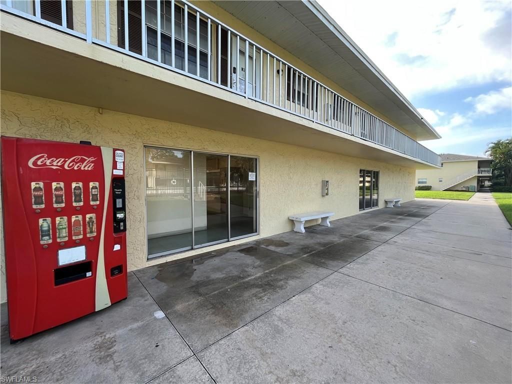 3325 Airport Rd N, Unit R2, Naples, FL 34105 Photo