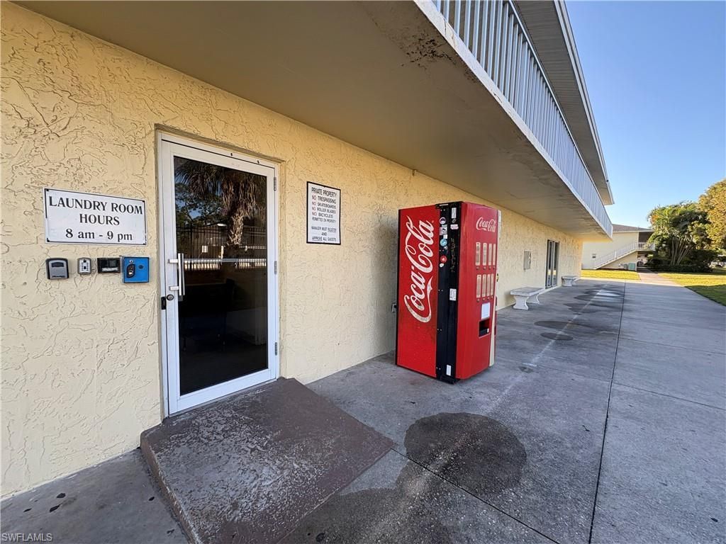 3325 Airport Rd N, Unit R2, Naples, FL 34105 Photo