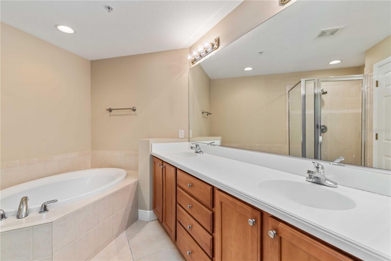 8239 Miramar Way, Unit 102, Lakewood Ranch, FL 34202 Photo