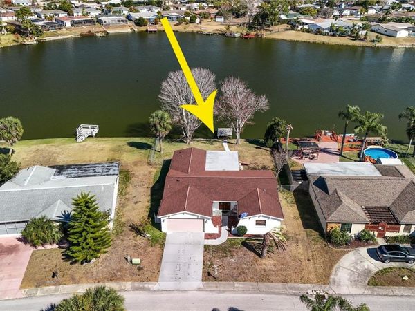 9616 LAKE CHRISTINA LANE, PORT RICHEY, FL 34668