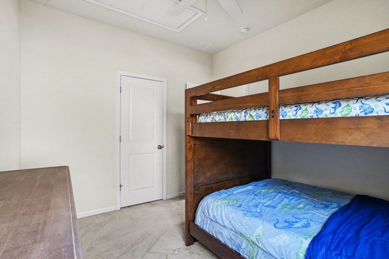 721 Devon Estate Ave.  Photo 19