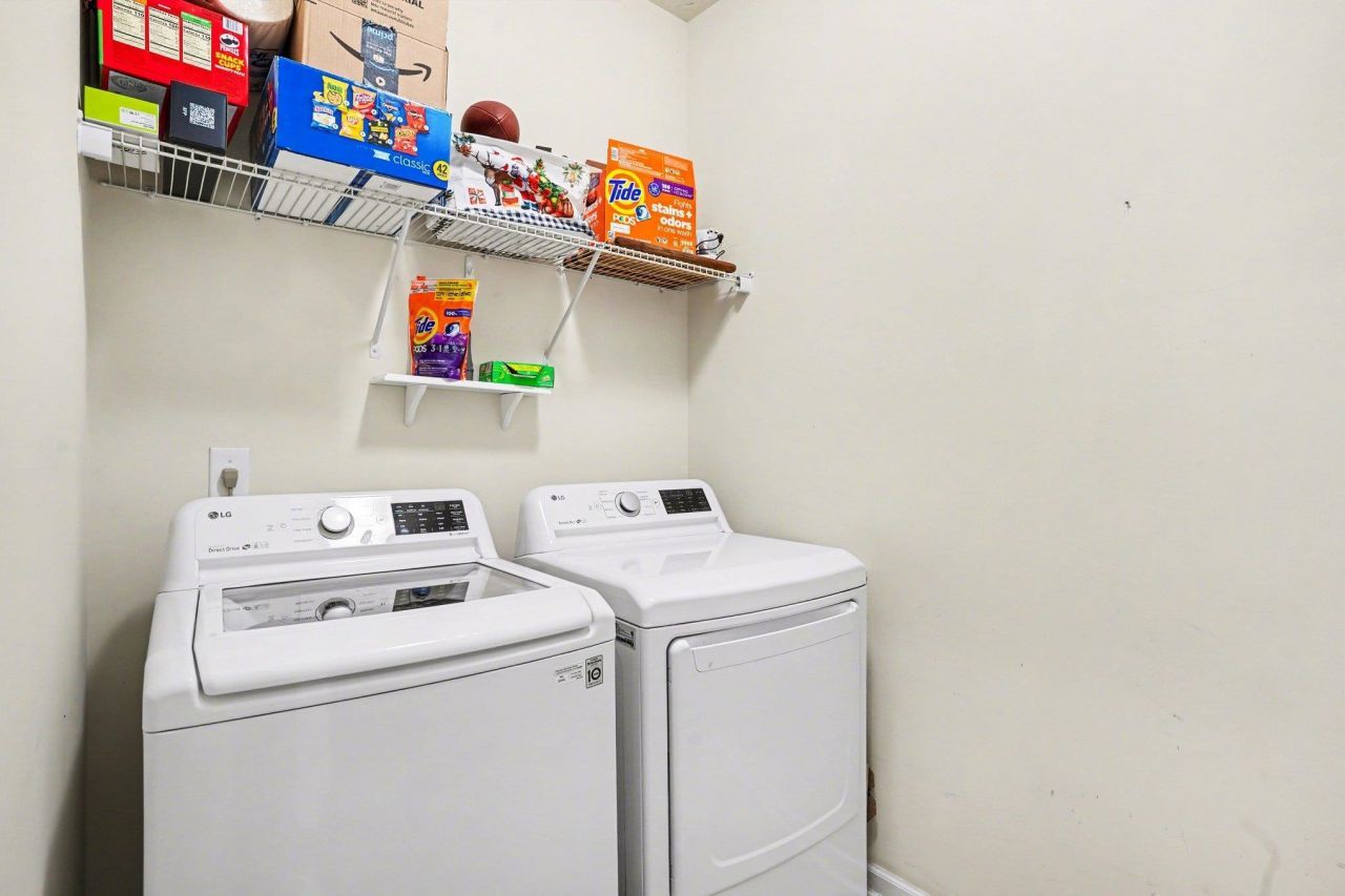 721 Devon Estate Ave.  Photo 23