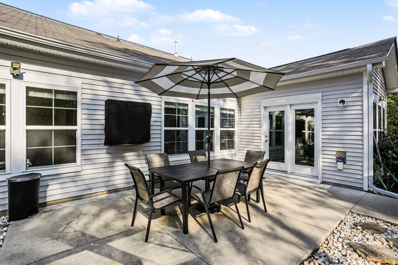 721 Devon Estate Ave.  Photo 31