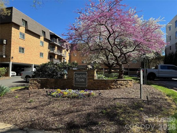1323 Queens Road, Unit 303, Charlotte, NC 28207