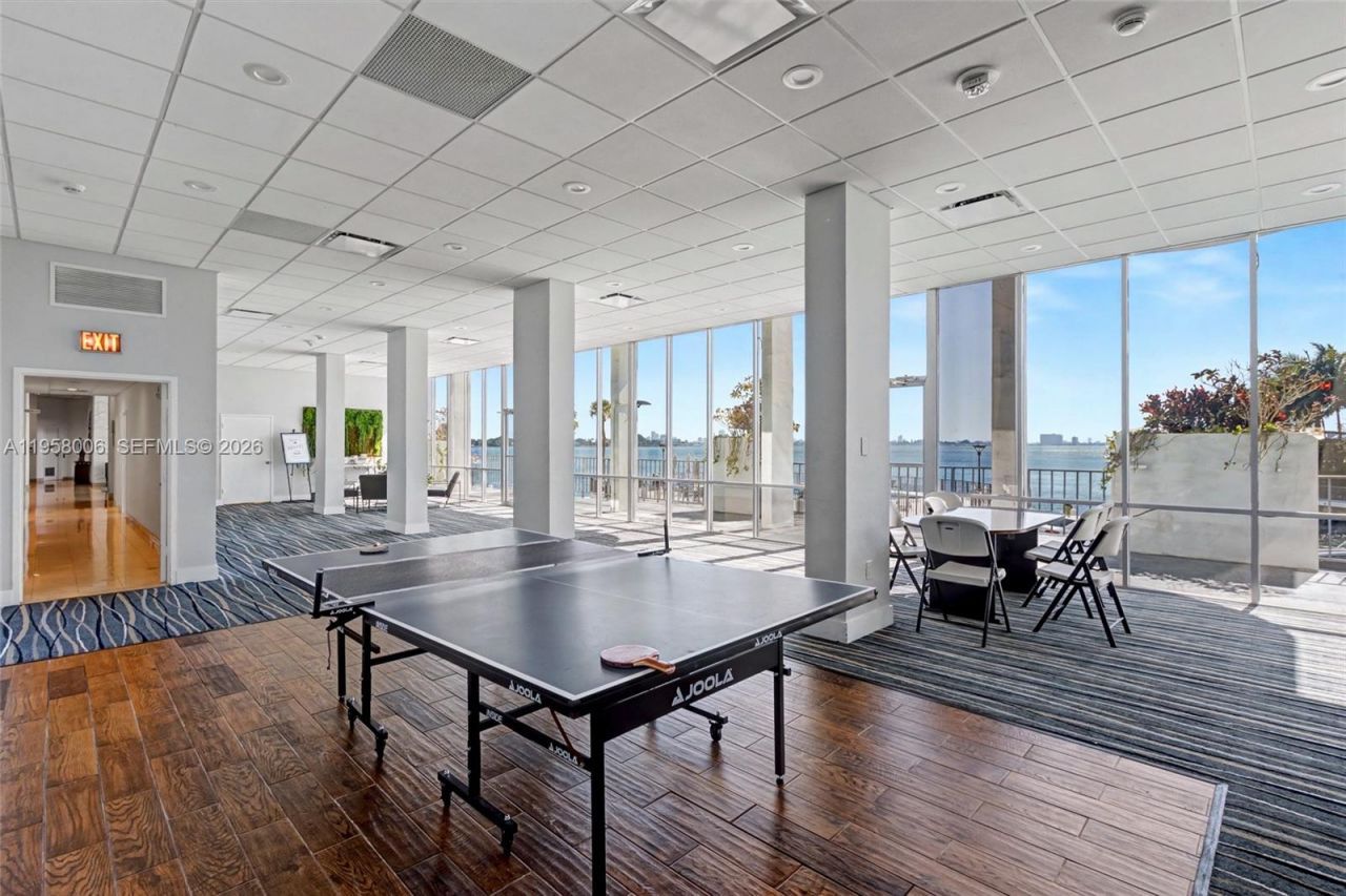 11930 N Bayshore Dr, Unit 606, North Miami, FL 33181 Photo