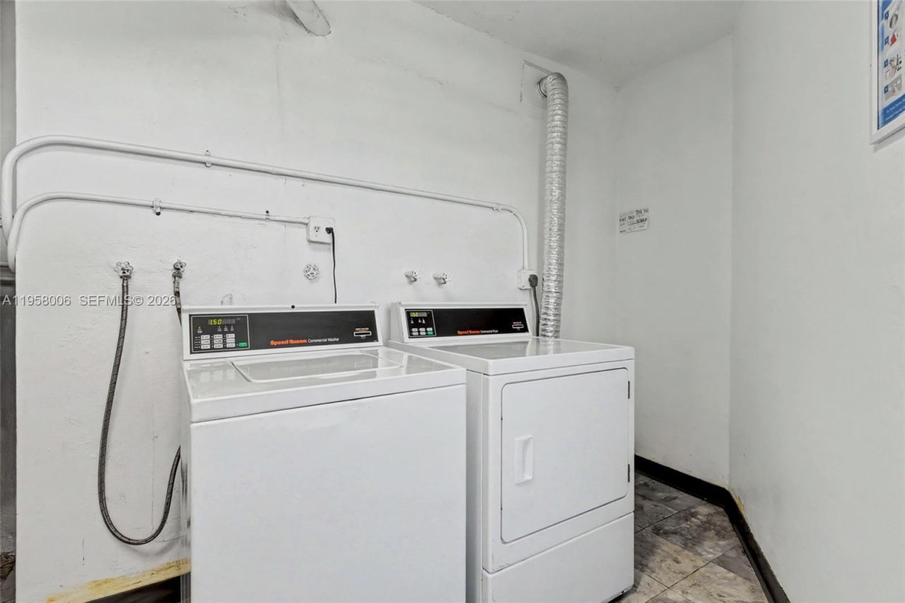 11930 N Bayshore Dr, Unit 606, North Miami, FL 33181 Photo