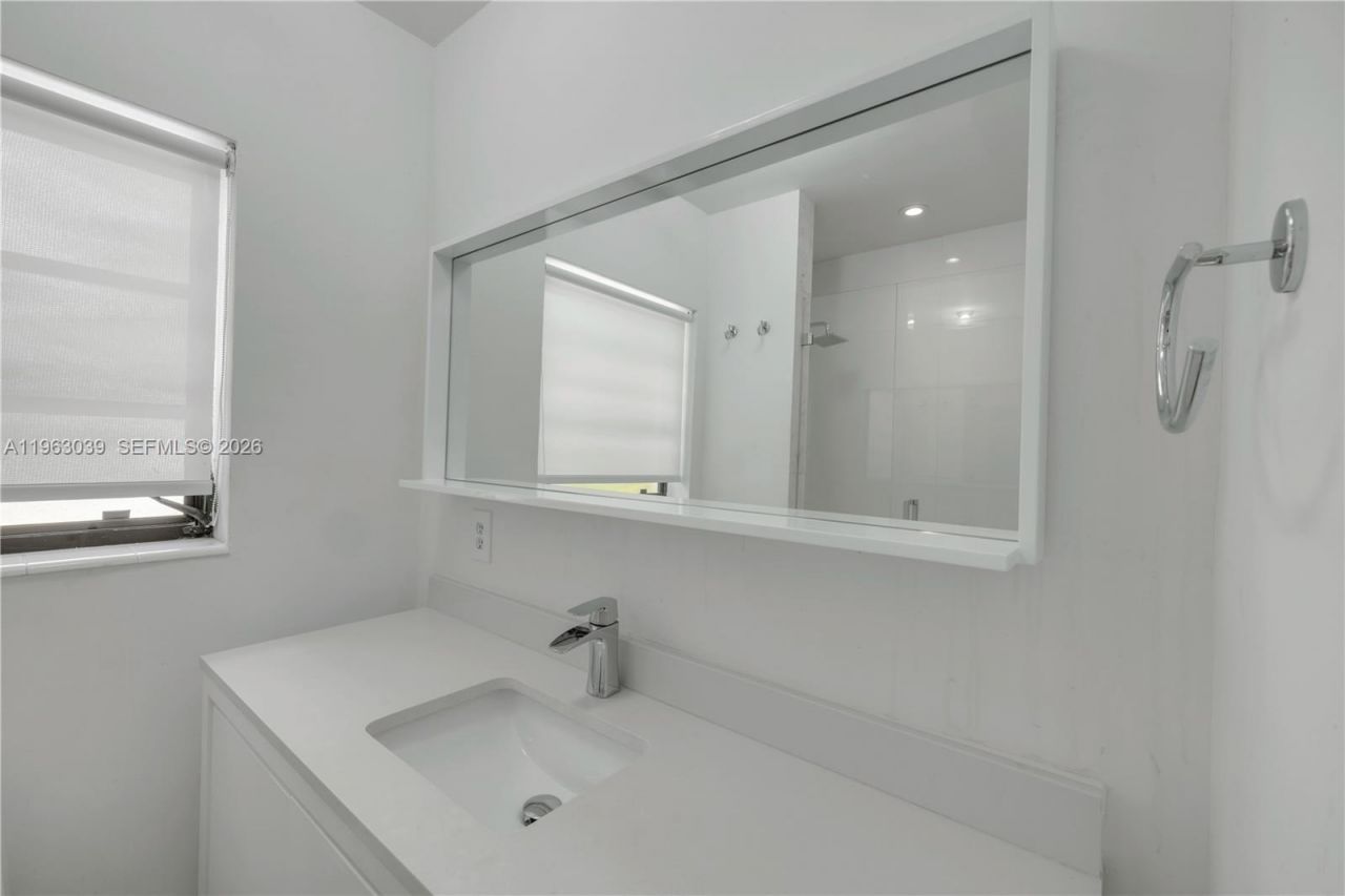 1405 Stillwater Dr , Miami Beach, FL 33141 Photo