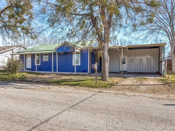 303 S Russell Street, Alvarado, TX 76009