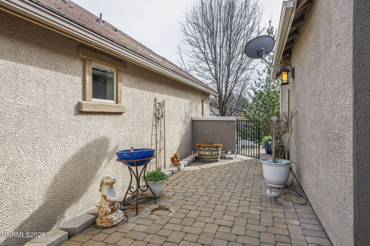 1475 Waterloo Drive, Reno, NV 89509 Photo