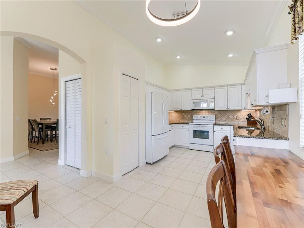 3000 Meandering Way, Unit 201, Fort Myers, FL 33905 Photo