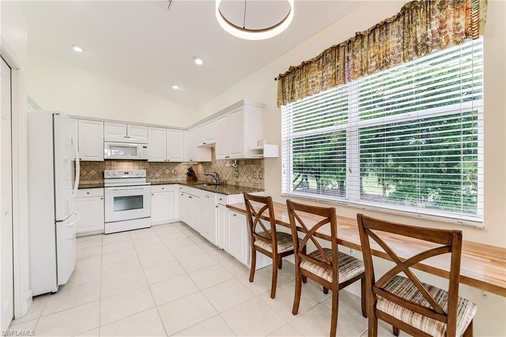 3000 Meandering Way, Unit 201, Fort Myers, FL 33905 Photo