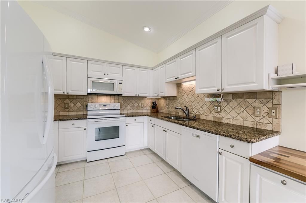 3000 Meandering Way, Unit 201, Fort Myers, FL 33905 Photo
