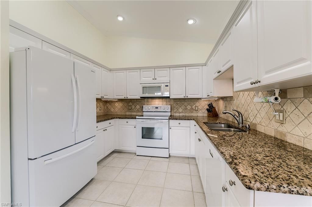 3000 Meandering Way, Unit 201, Fort Myers, FL 33905 Photo