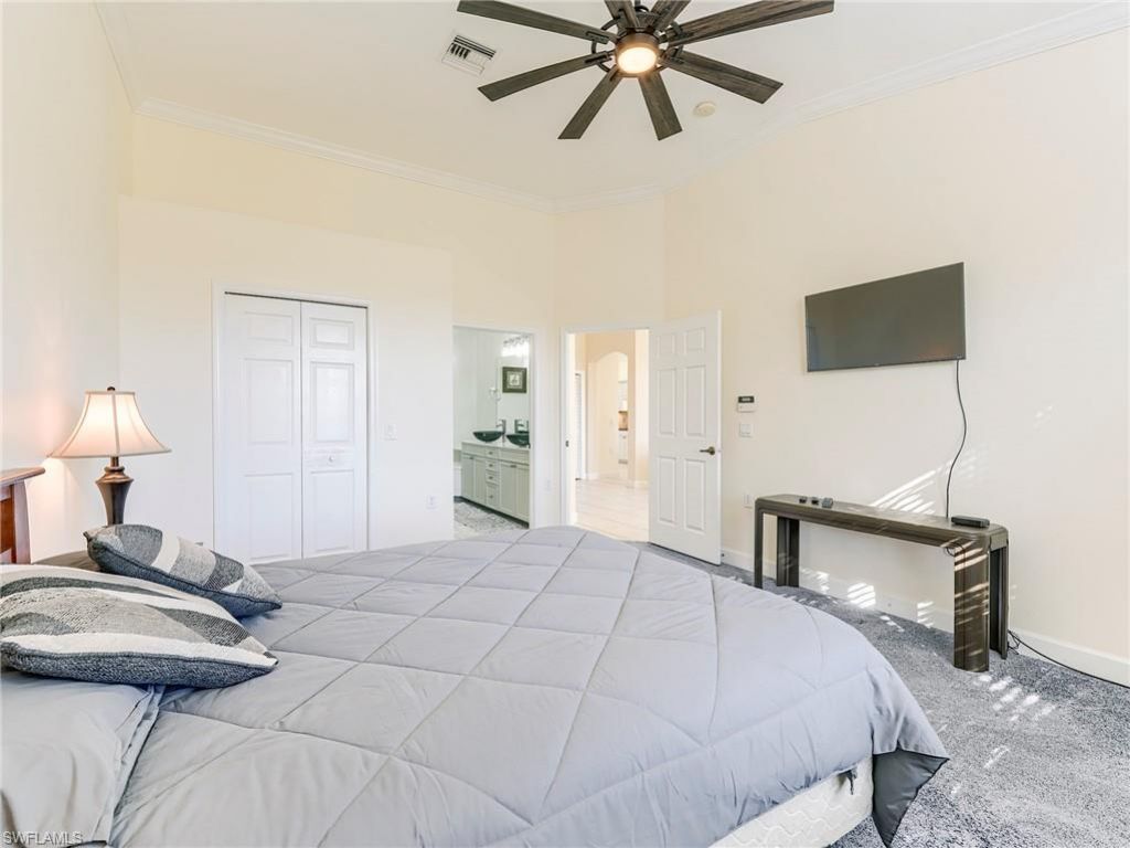 3000 Meandering Way, Unit 201, Fort Myers, FL 33905 Photo