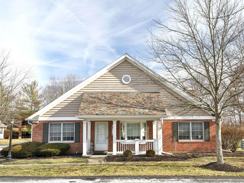 8380 Orchard Knoll Lane, Columbus, OH 43235 Photo 1