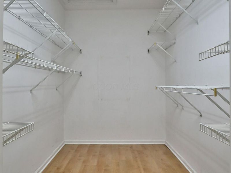 8380 Orchard Knoll Lane, Columbus, OH 43235 Photo 18