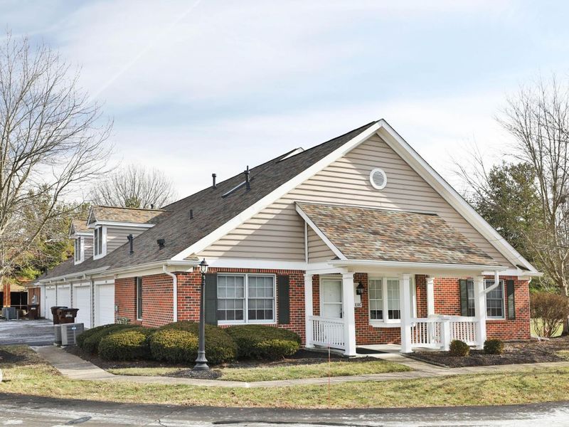 8380 Orchard Knoll Lane, Columbus, OH 43235 Photo 2