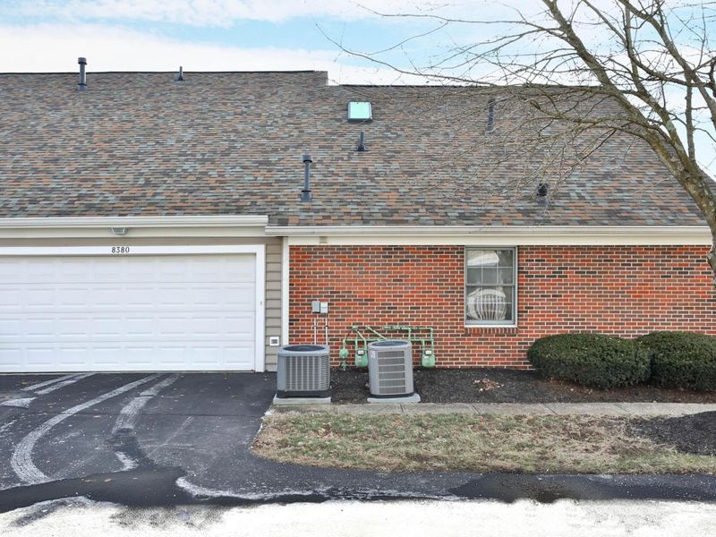 8380 Orchard Knoll Lane, Columbus, OH 43235 Photo 4