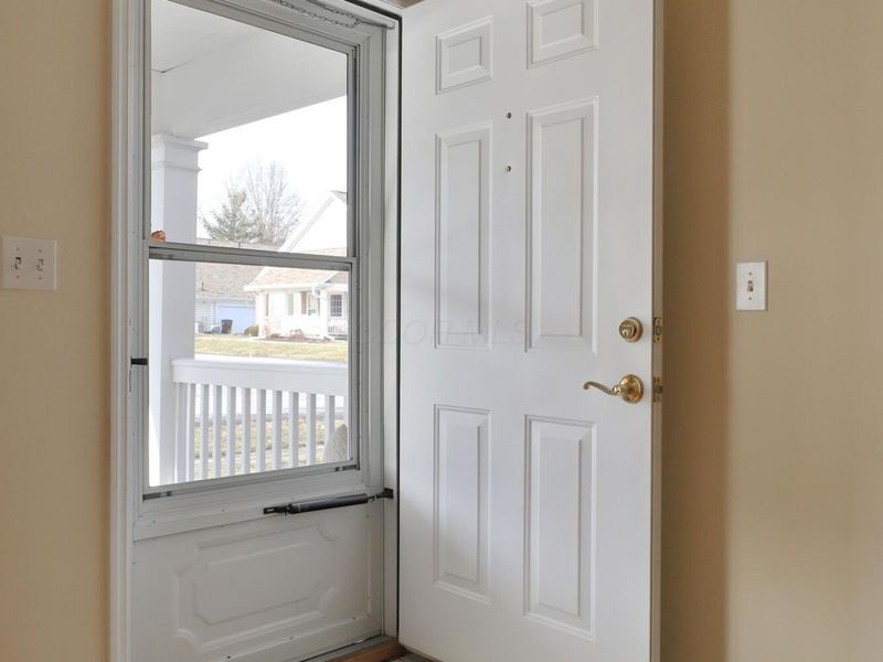 8380 Orchard Knoll Lane, Columbus, OH 43235 Photo 5