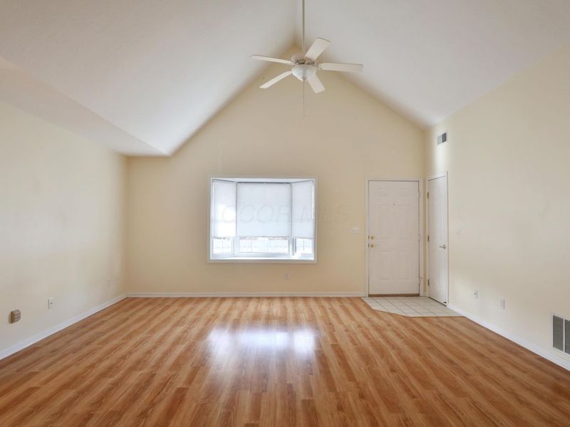 8380 Orchard Knoll Lane, Columbus, OH 43235 Photo 6