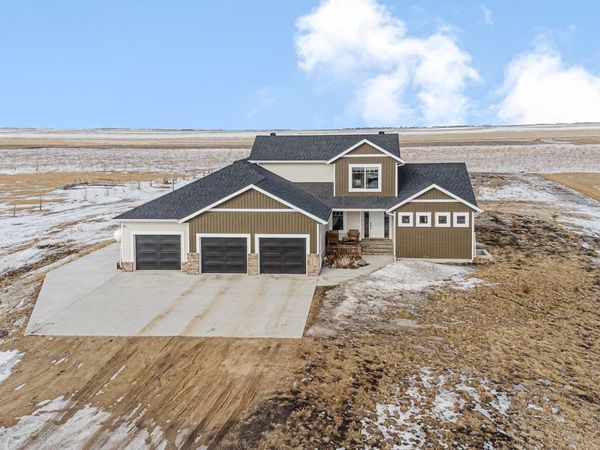 16859 Orchard Boulevard W, Harwood, ND 58042