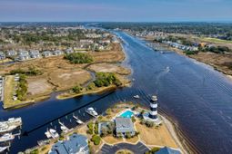 4306 Lightkeepers Way photo 4