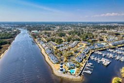 4306 Lightkeepers Way photo 4