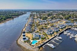 4306 Lightkeepers Way photo 4