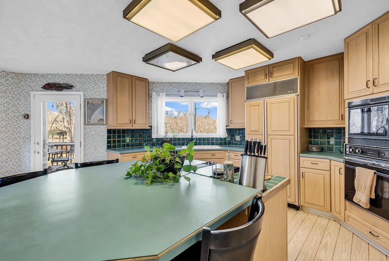 31 Smith Blvd. Photo 15