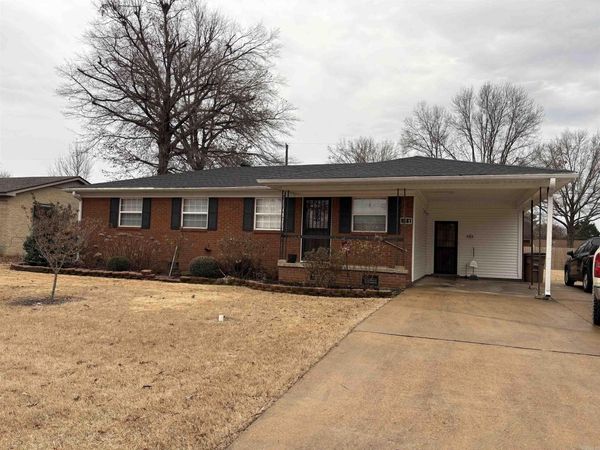 311 Clifton Dr, Wynne, AR 72396