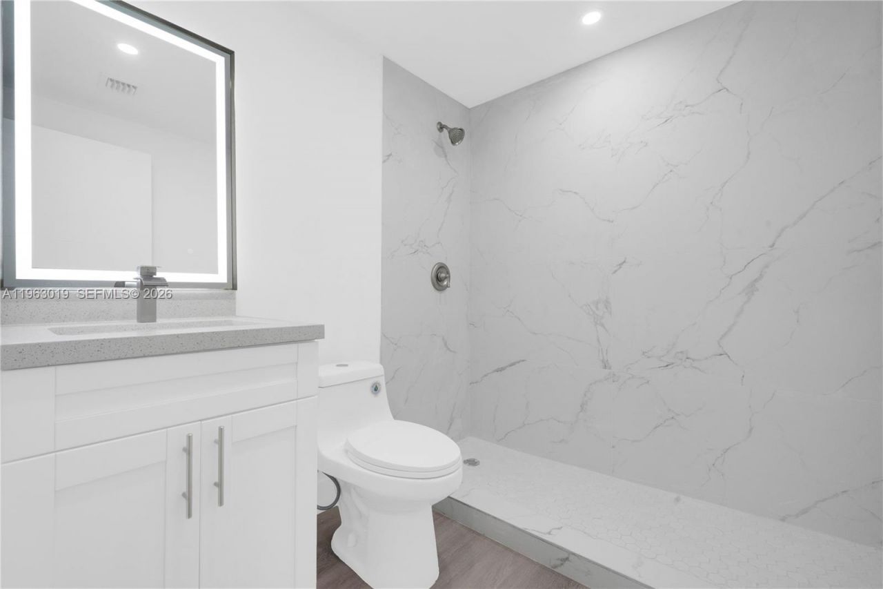 2505 NW 162 Ter, Miami Gardens, FL 33054 Photo