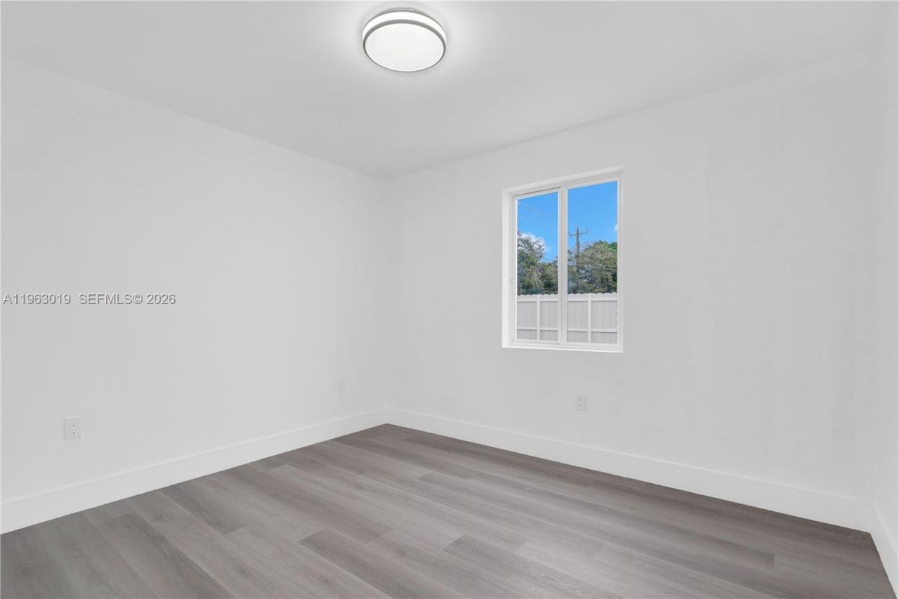 2505 NW 162 Ter, Miami Gardens, FL 33054 Photo