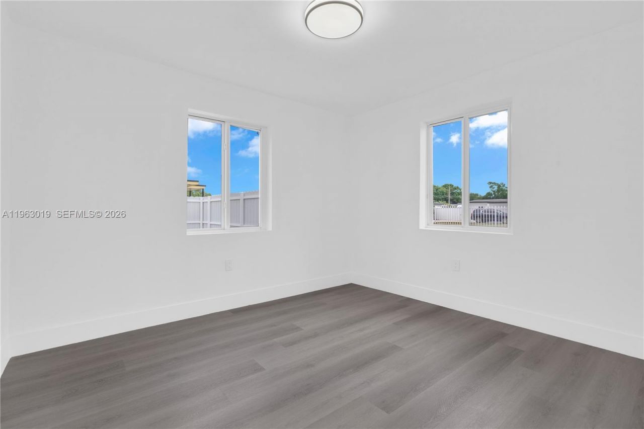 2505 NW 162 Ter, Miami Gardens, FL 33054 Photo