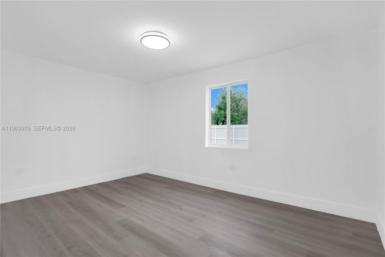 2505 NW 162 Ter, Miami Gardens, FL 33054 Photo