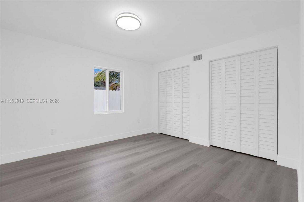 2505 NW 162 Ter, Miami Gardens, FL 33054 Photo