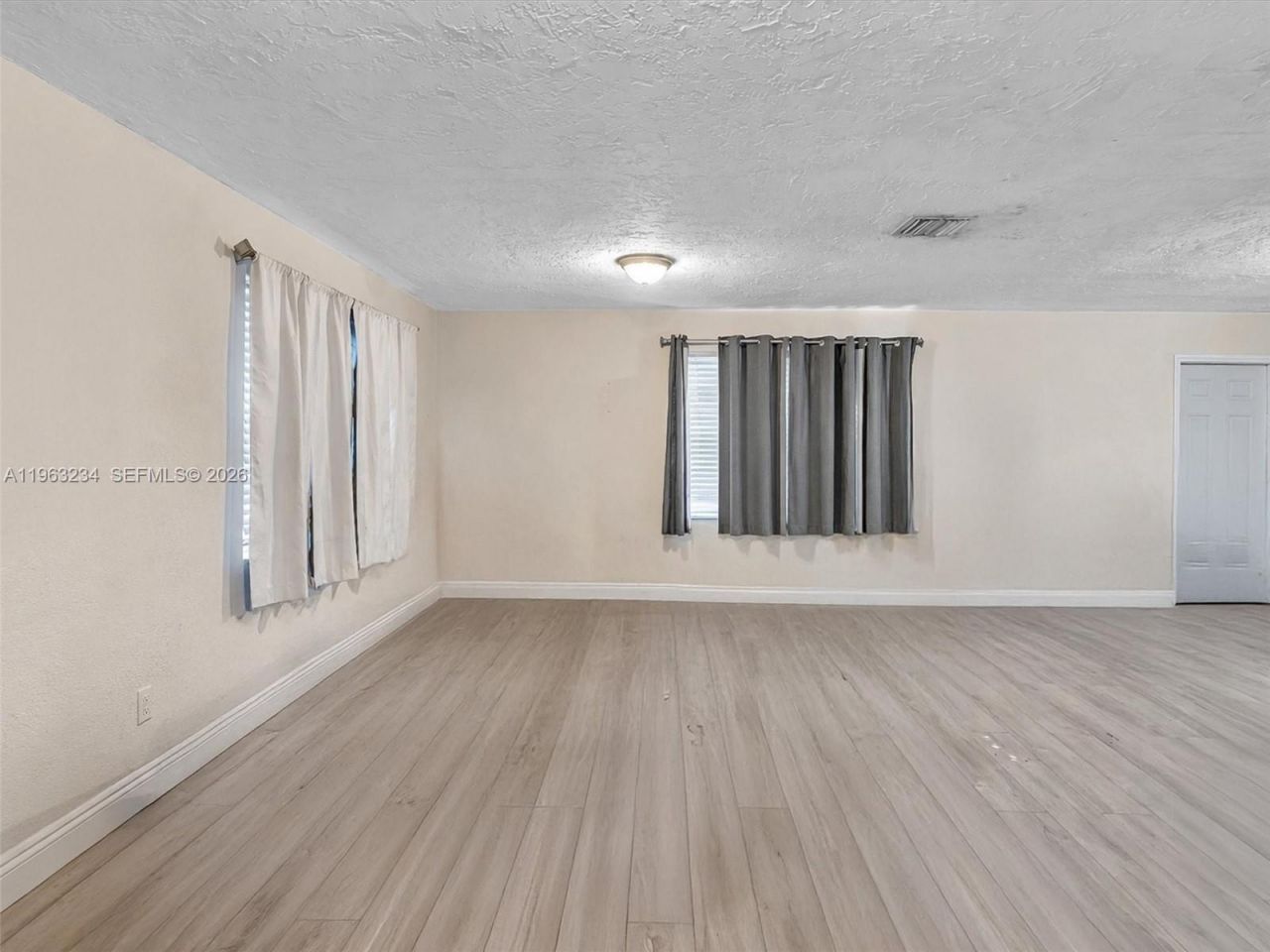 2512 NW 9th Pl, Fort Lauderdale, FL 33311 Photo