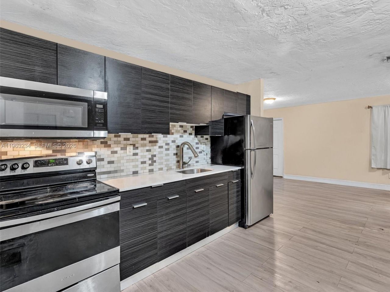 2512 NW 9th Pl, Fort Lauderdale, FL 33311 Photo