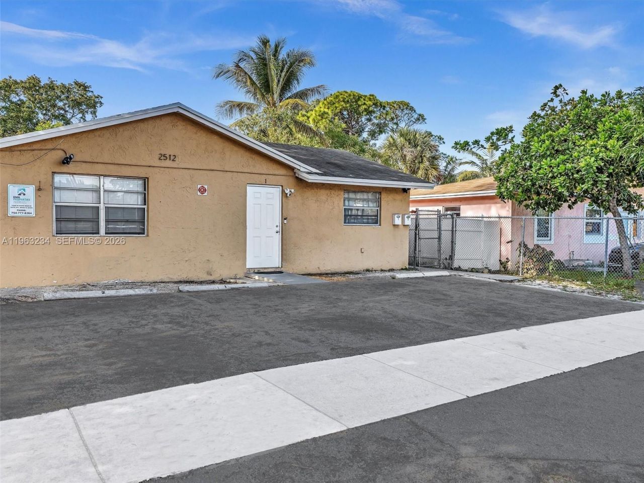 2512 NW 9th Pl, Fort Lauderdale, FL 33311 Photo