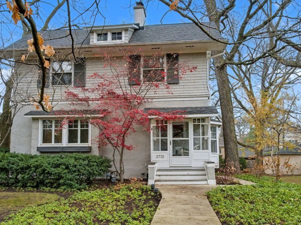 2731 Park Place, Evanston, IL 60201