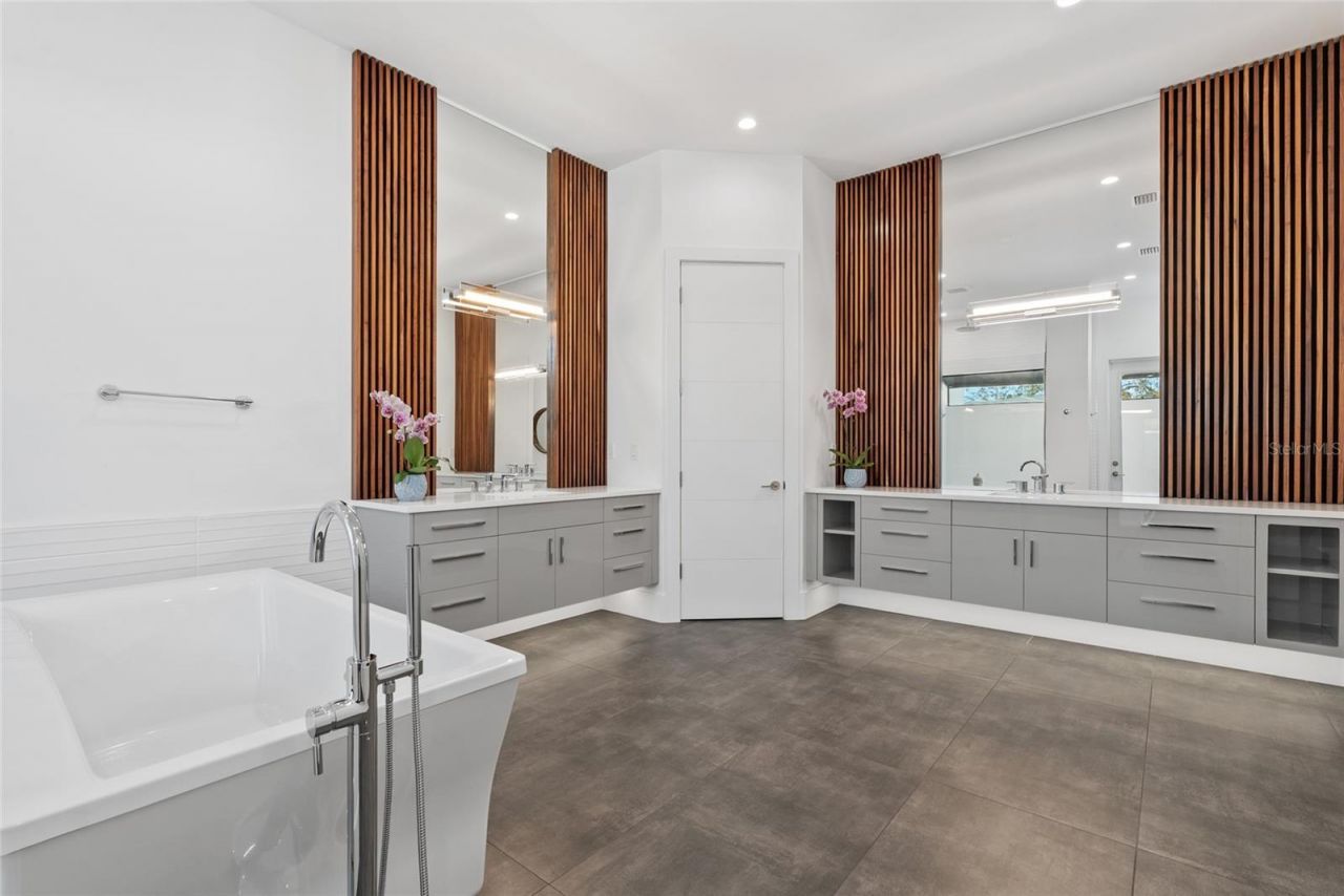 1429 Westbrook Drive, Sarasota, FL 34231 Photo