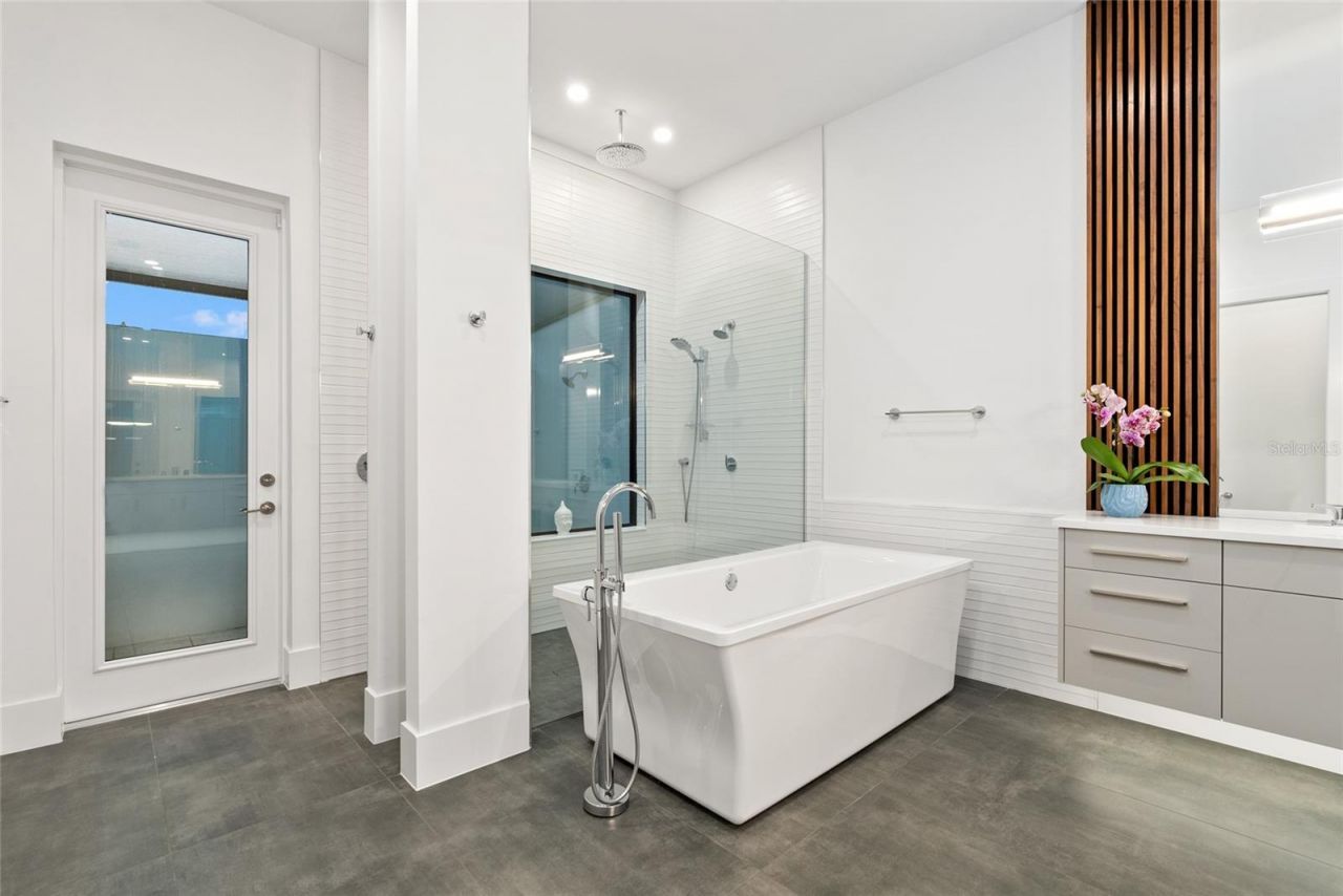 1429 Westbrook Drive, Sarasota, FL 34231 Photo