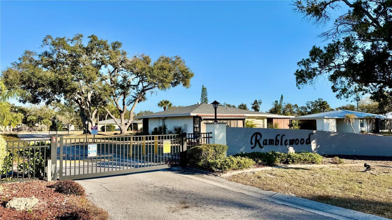 3364 Ramblewood Way, Unit 12, Sarasota, FL 34237 Photo