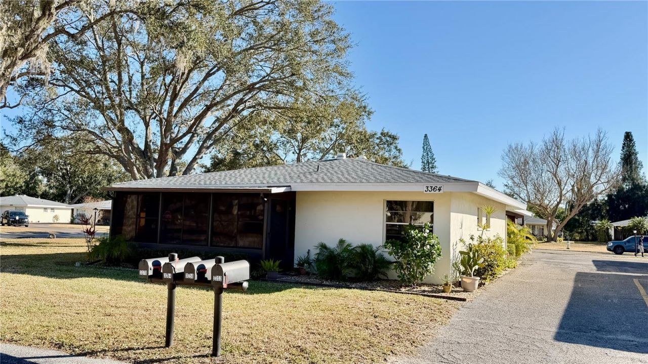 3364 Ramblewood Way, Unit 12, Sarasota, FL 34237 Photo
