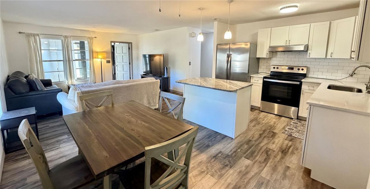 3364 Ramblewood Way, Unit 12, Sarasota, FL 34237 Photo