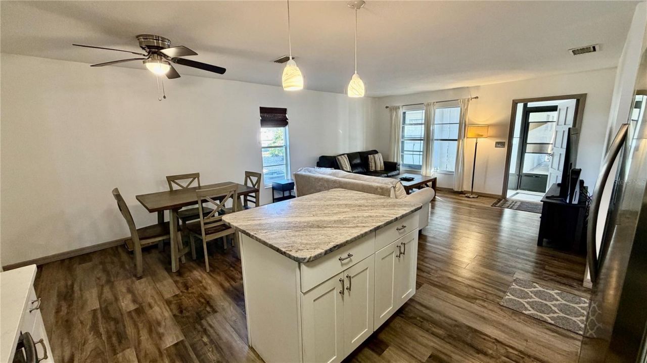 3364 Ramblewood Way, Unit 12, Sarasota, FL 34237 Photo